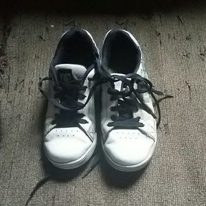 Old white DC shoes